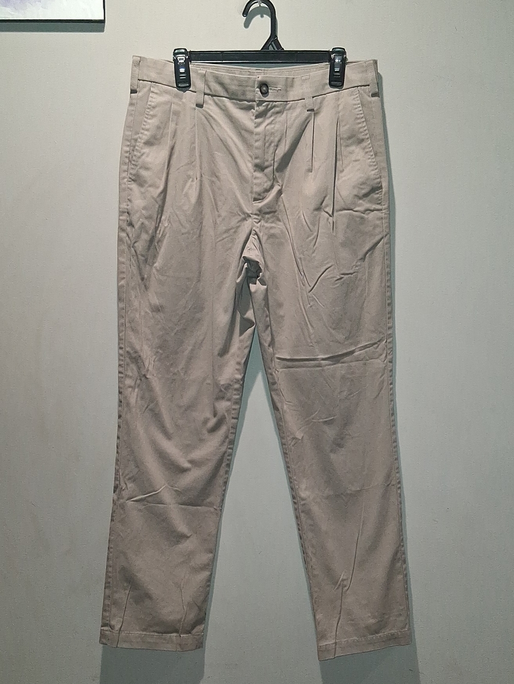 Women's Classic Pleated Chinos in Light Beige